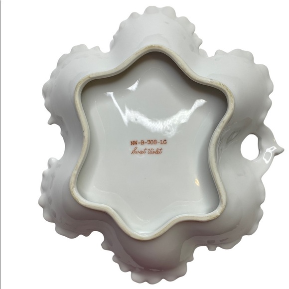 Vintage Norcrest “Sweet Violet” Gold Rim Leaf Shape Candy Dish. - Picture 2 of 7